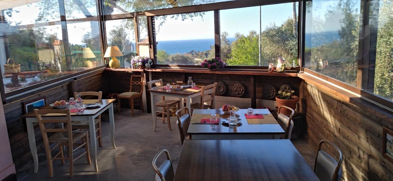 La Quercia Agriturismo 임페리아 외부 사진